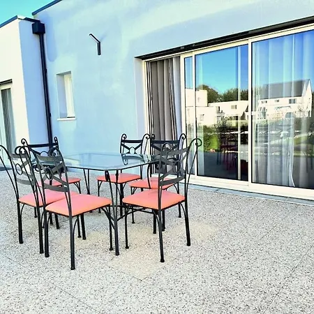Holiday home La Maison Bleue - Plain-pied Proche Plages Et Caen *